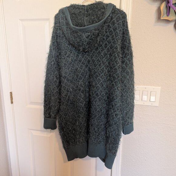 RARE! St. John | Eyelash Diamond-Knit Long Hooded Teddy Coat | Blue | M / L  EUC - Picture 5 of 15